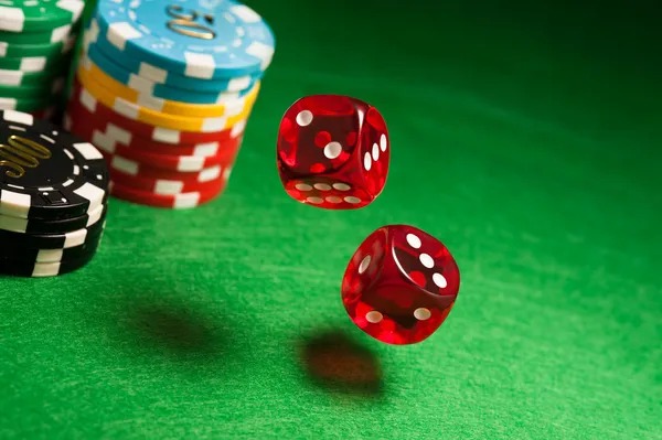 kiyo4d China Pools live dealer table showing Andar Bahar game in progress with card positions